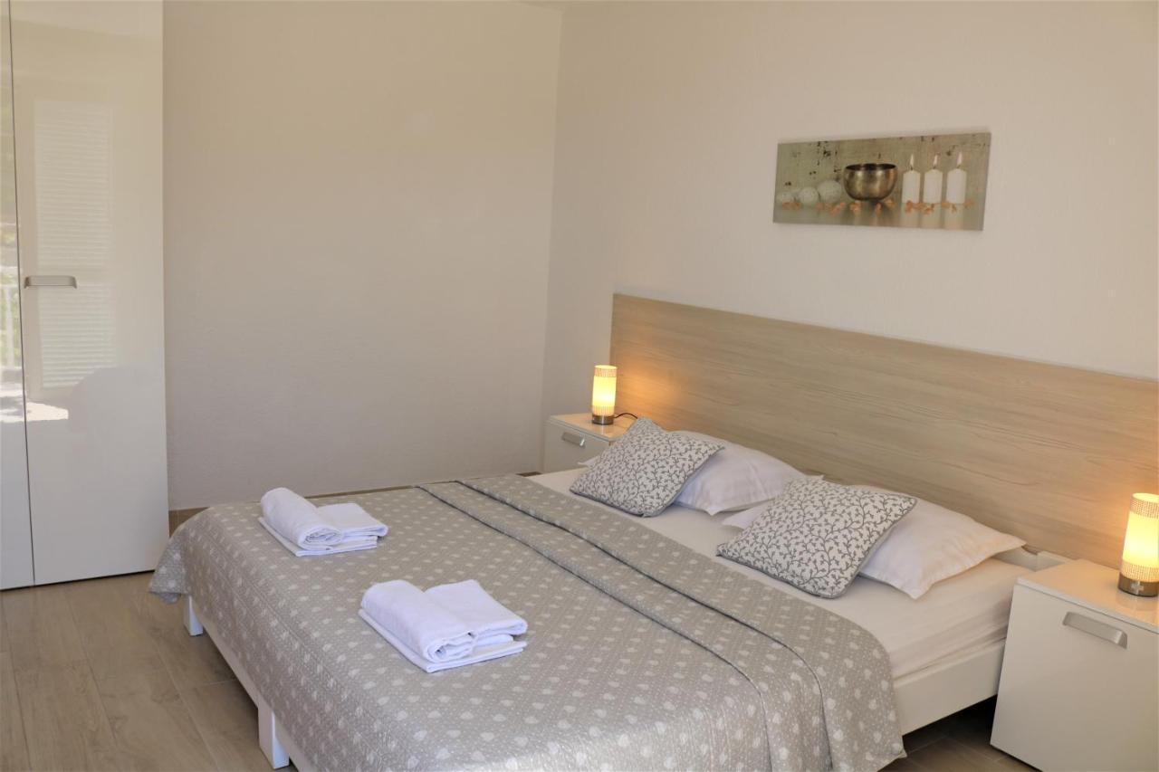 Apartments Irma Baska Voda Exterior photo