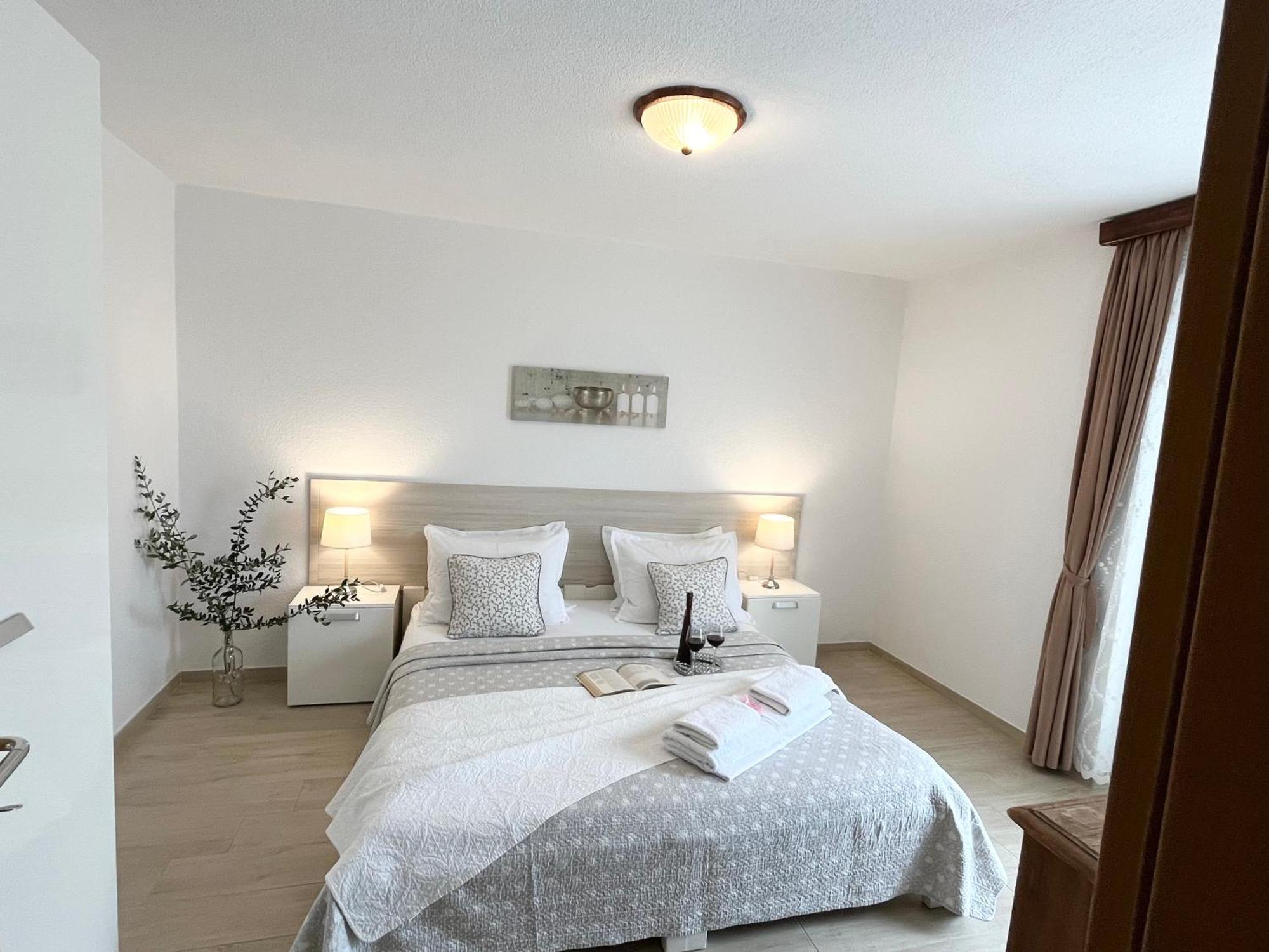 Apartments Irma Baska Voda Exterior photo